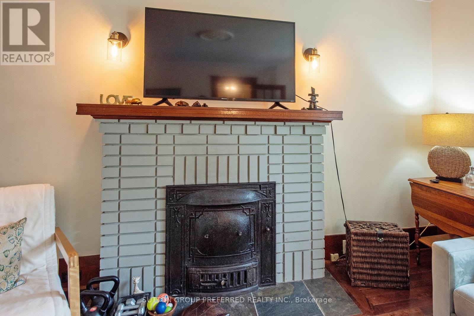 40 Victor Street, London South, Ontario  N6C 1B7 - Photo 12 - X12115310