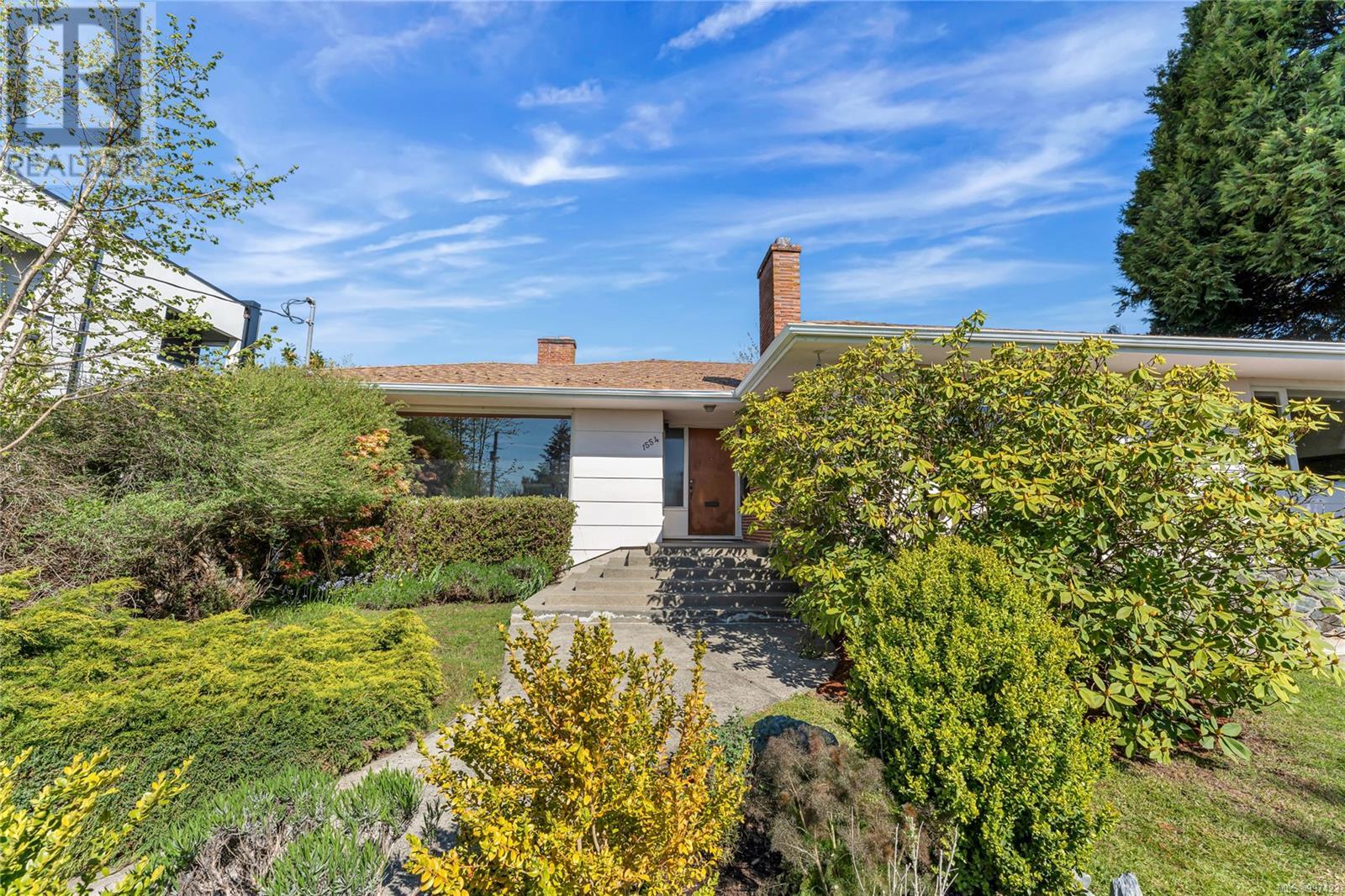 Property at 1554 Montgomery Ave image 1