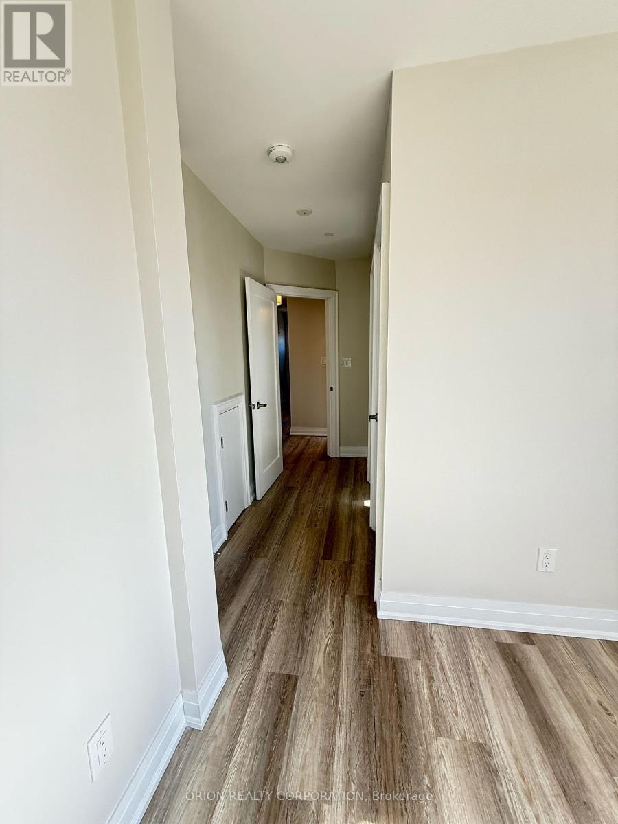 Upper - 1016 Haig Boulevard, Mississauga, Ontario  L5E 2M5 - Photo 33 - W12122120