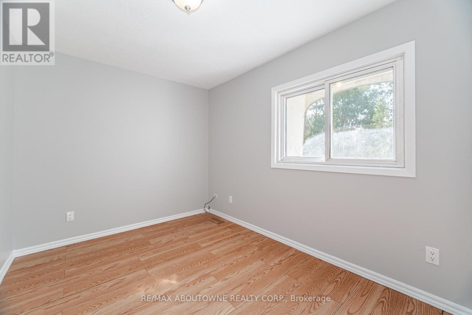 4 - 961 Francis Road, Burlington, Ontario  L7T 3Z1 - Photo 24 - W12122121