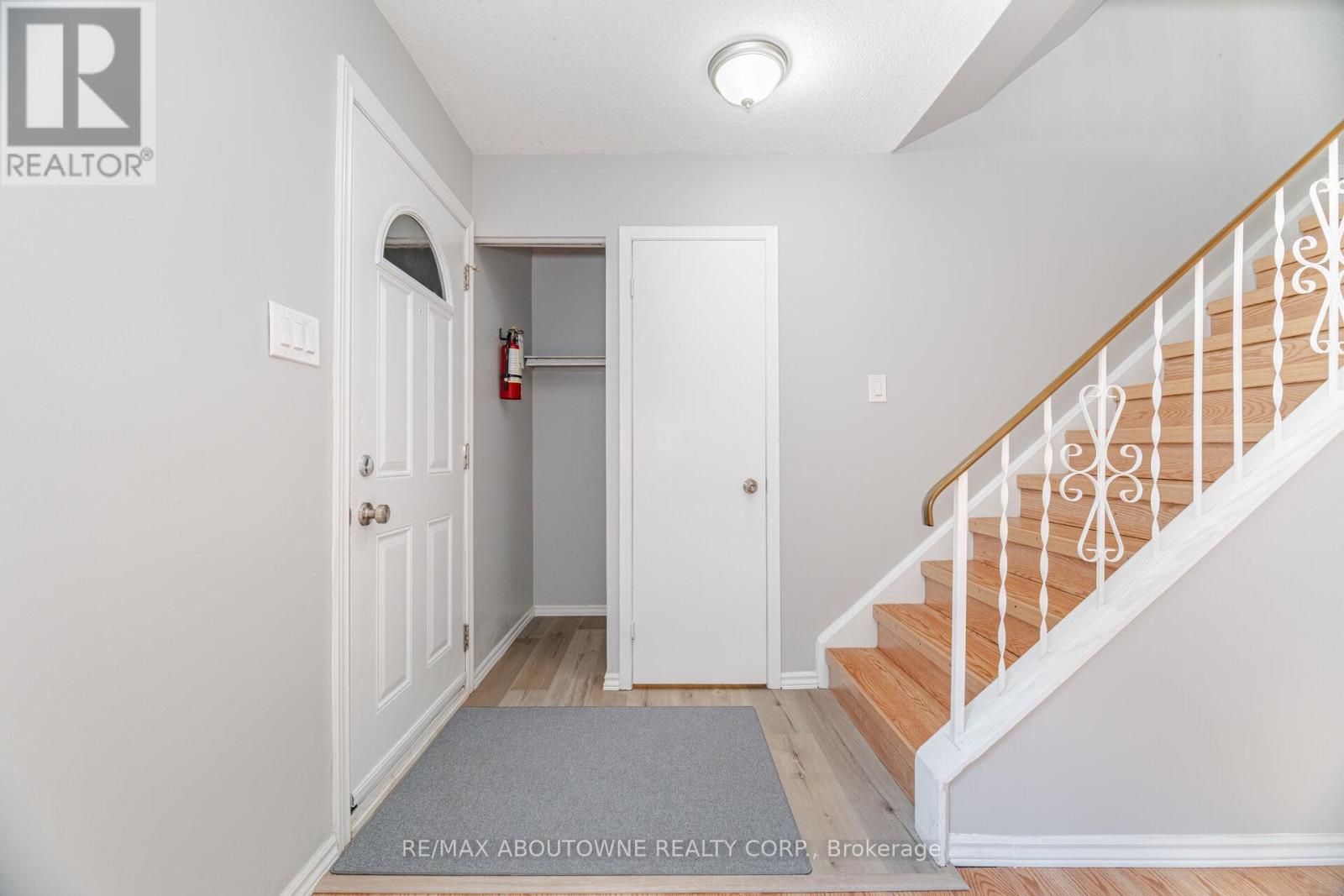Property at 4 - 961 FRANCIS ROAD image 3