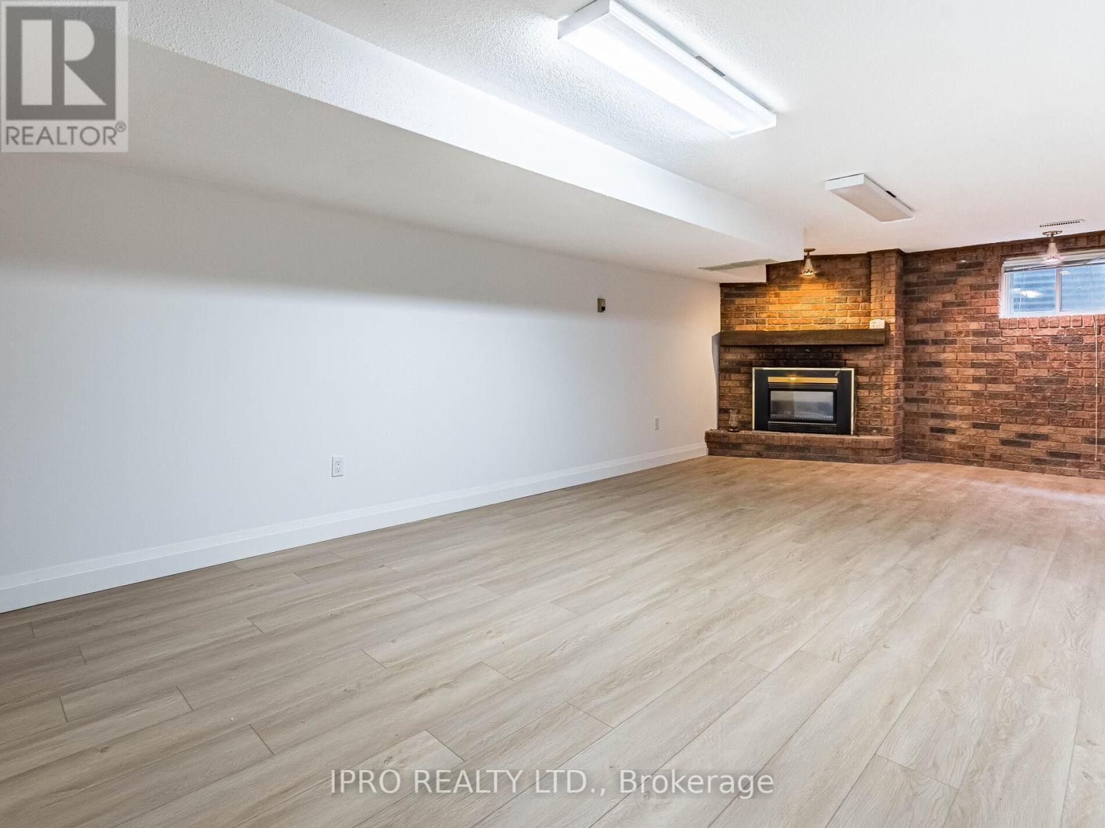 3293 Havenwood Drive, Mississauga, Ontario  L4X 2M2 - Photo 18 - W12003510