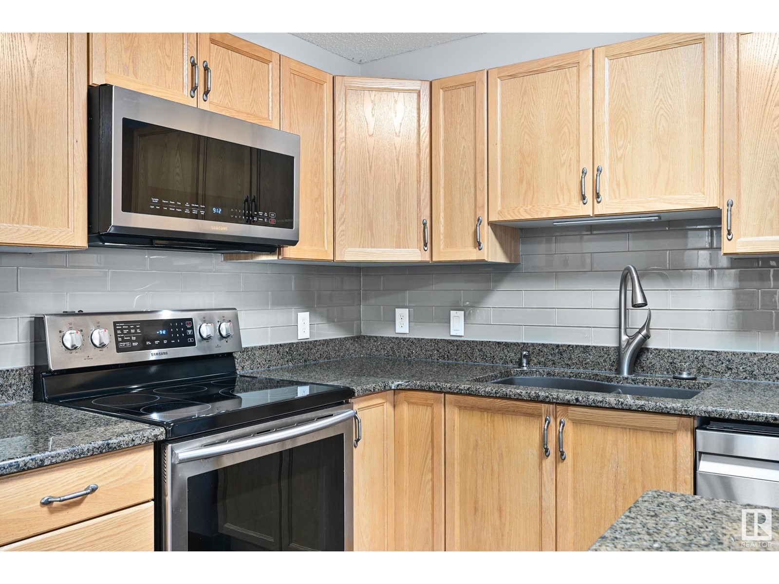 Property at #429 16035 132 ST NW image 5