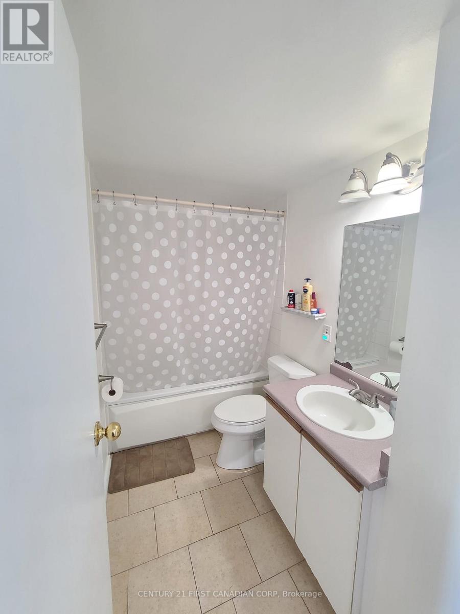 1602 - 1105 Jalna Boulevard, London South, Ontario  N6E 2S9 - Photo 9 - X12122149