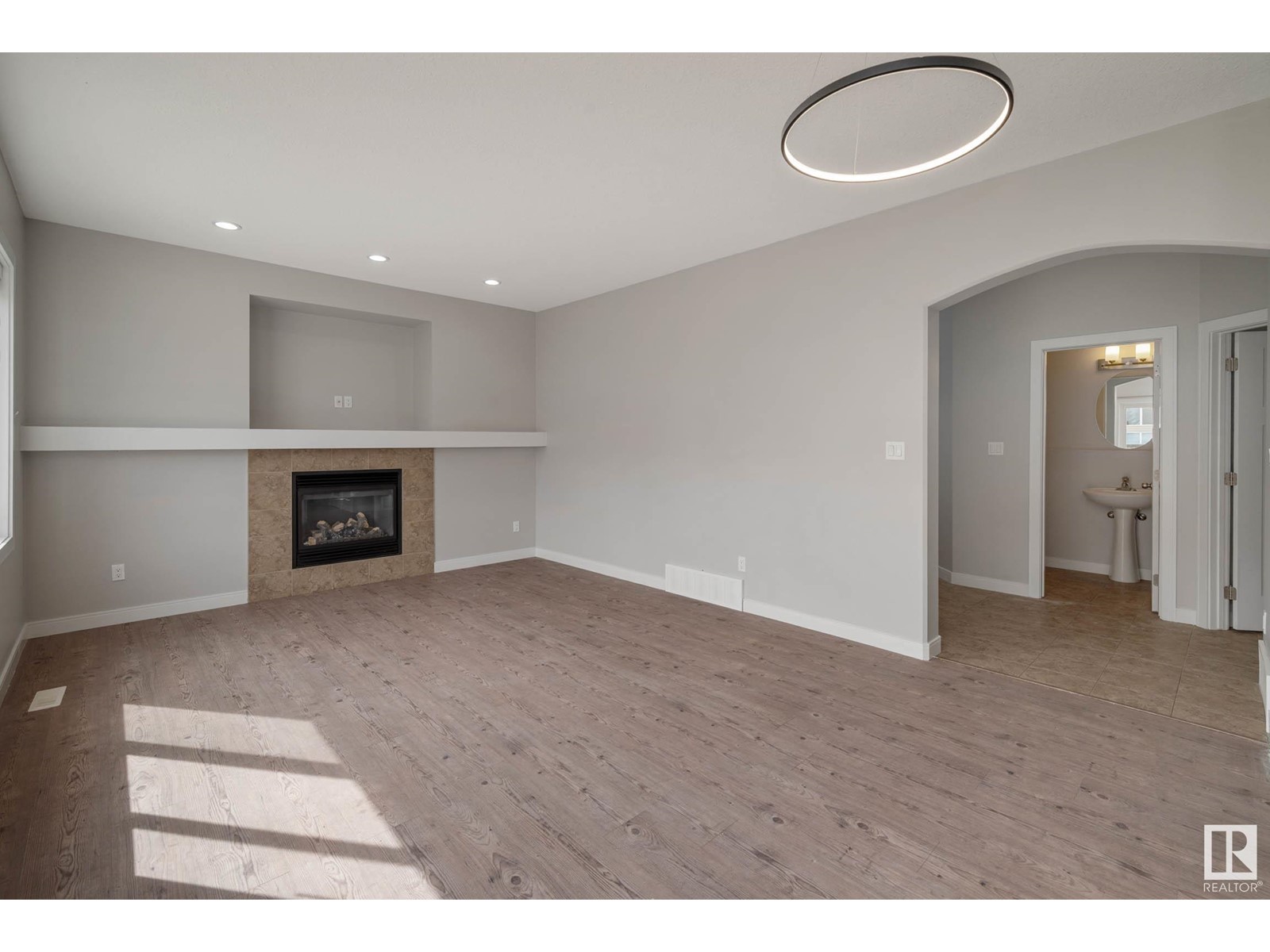 Property at 4103 46 ST image 5
