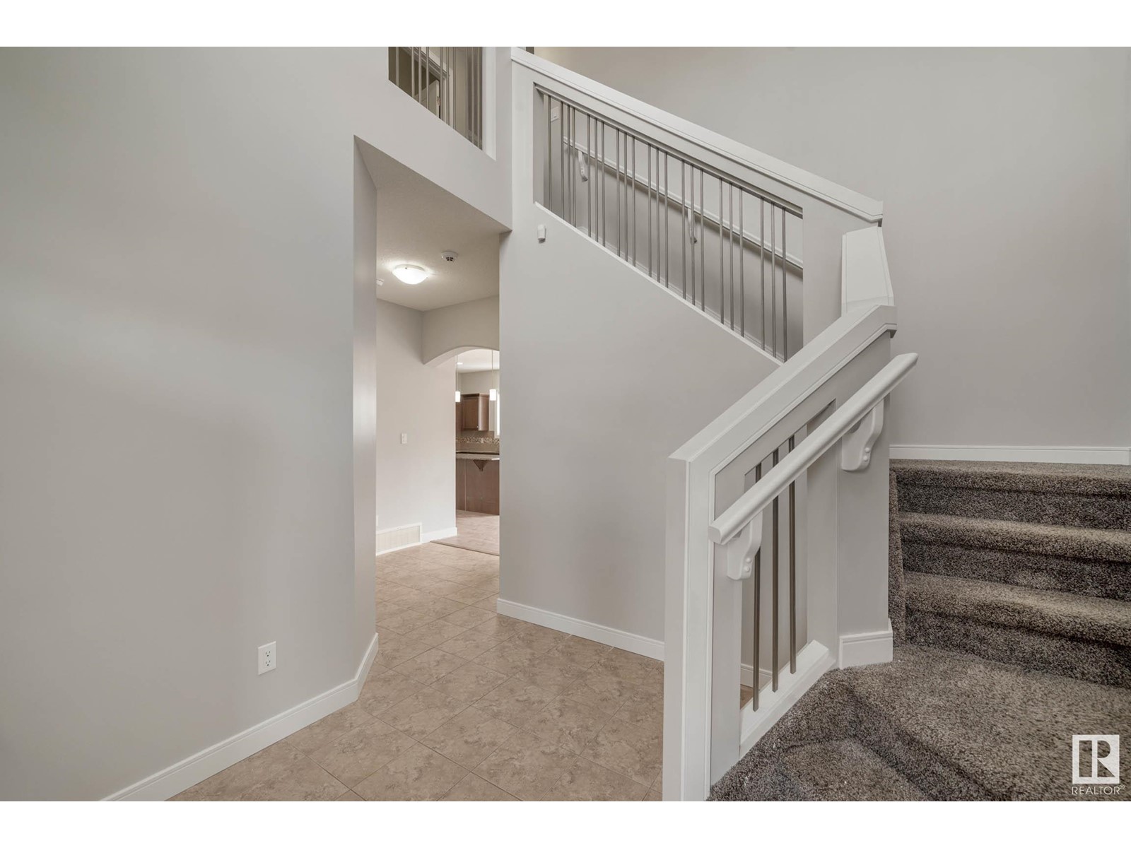 Property at 4103 46 ST image 3