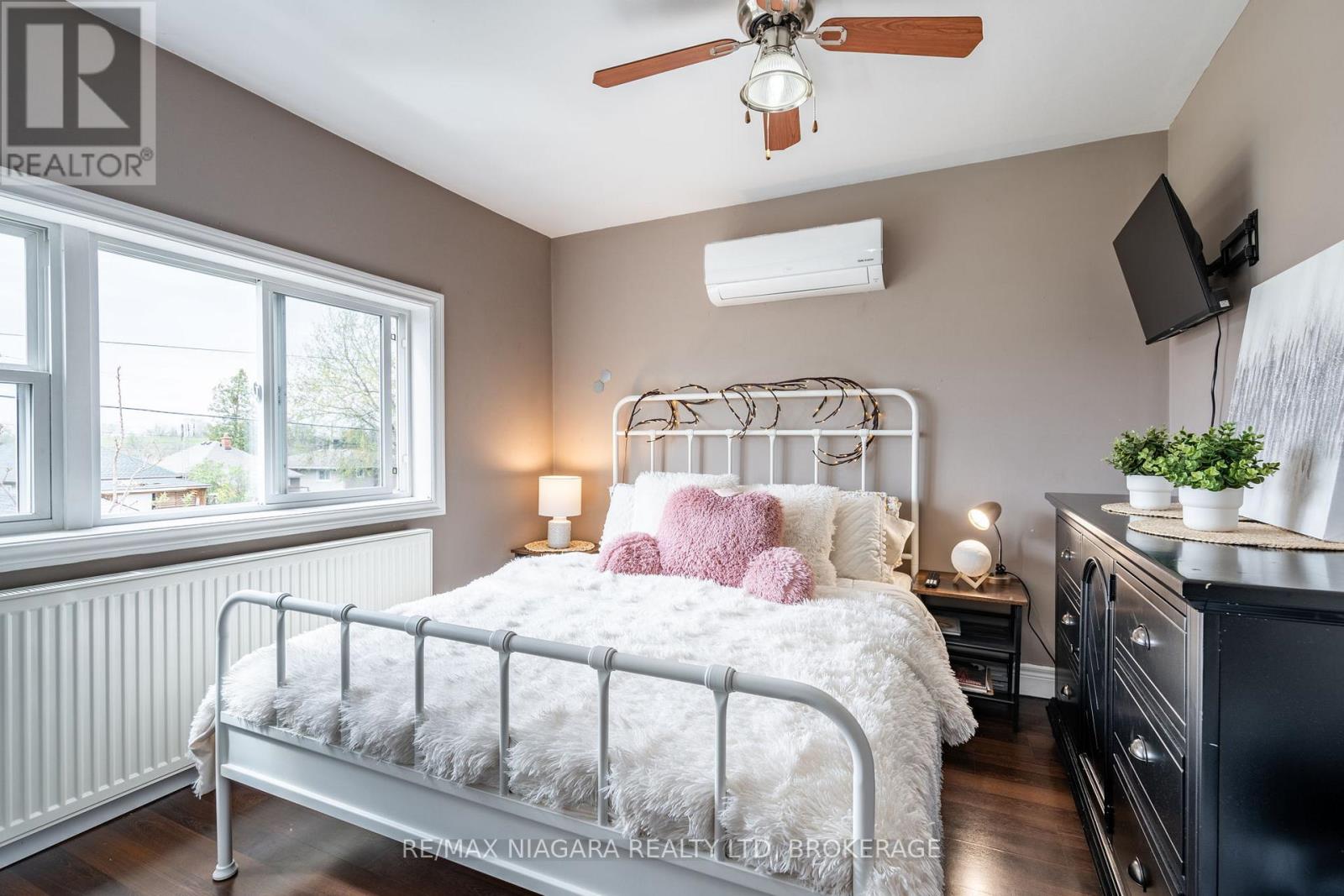 16 Jones Lane, Welland (Lincoln/crowland), Ontario  L3B 3M5 - Photo 24 - X12122141