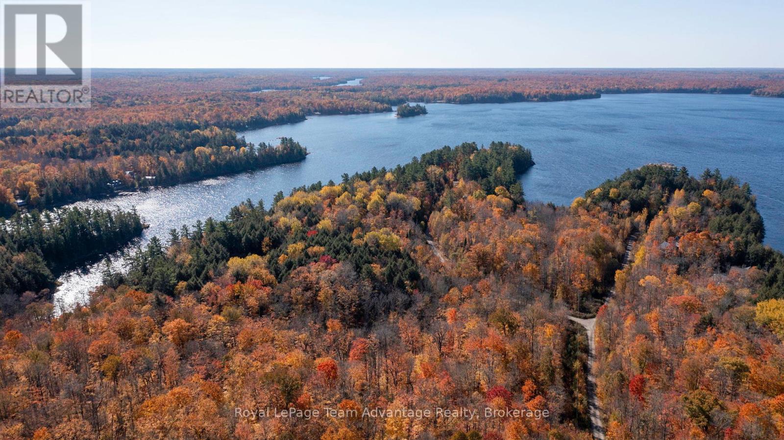 81 Amorak Trail, Whitestone, Ontario  P0A 1G0 - Photo 6 - X12122151