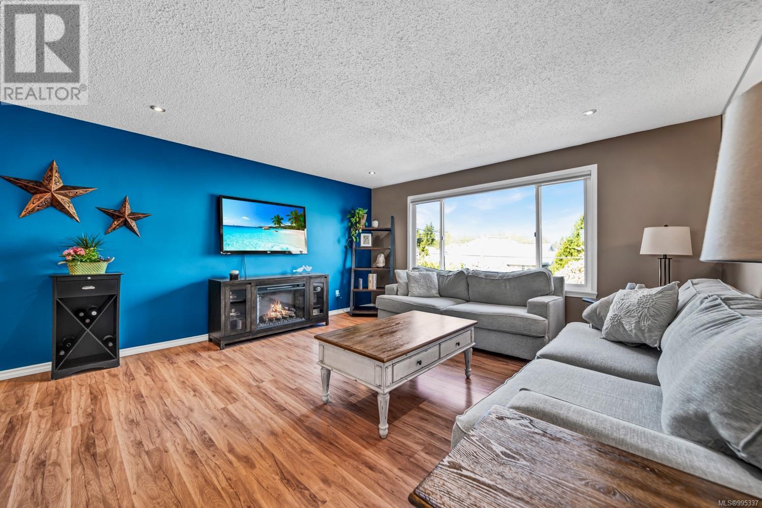 Property at 1208 Cloke Rd image 4