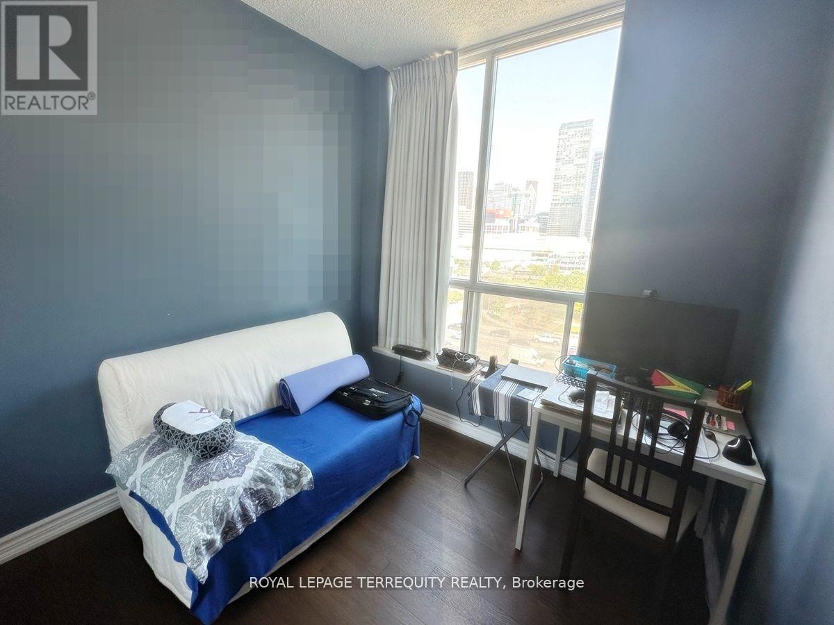 1202 - 228 Queens Quay W, Toronto (Waterfront Communities), Ontario  M5J 2X1 - Photo 23 - C12122158
