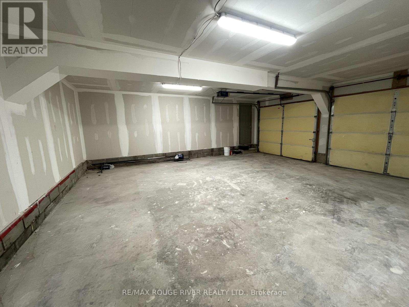 319 Dover Court, Oshawa, Ontario  L1G 6G7 - Photo 13 - E12122167