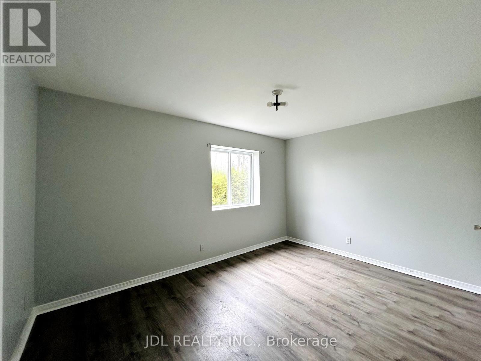 Unit 2 - 212 Ways Bay Drive, Georgina, Ontario  L4P 2M7 - Photo 8 - N12122133