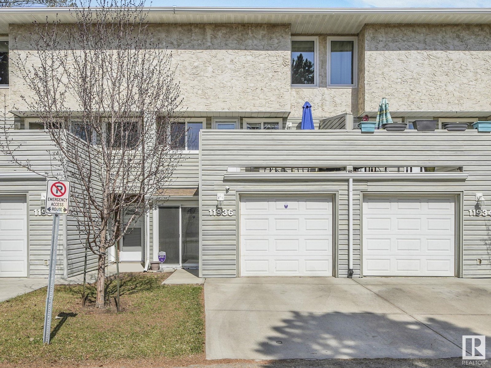 Property at 11936 145 AV NW image 1