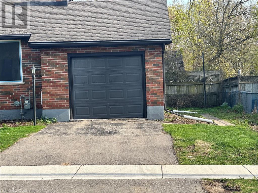 266 Fifth Avenue, Woodstock, Ontario  N4S 2G1 - Photo 2 - 40724454
