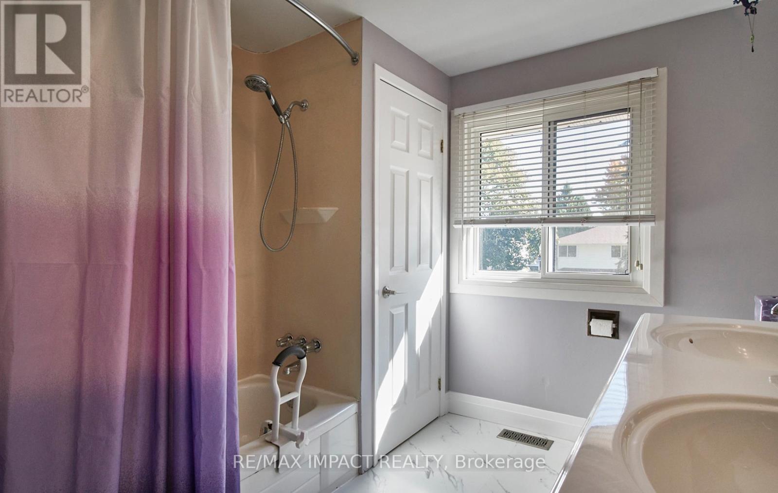 214 Marigold Avenue, Oshawa, Ontario  L1G 3G3 - Photo 26 - E12122213