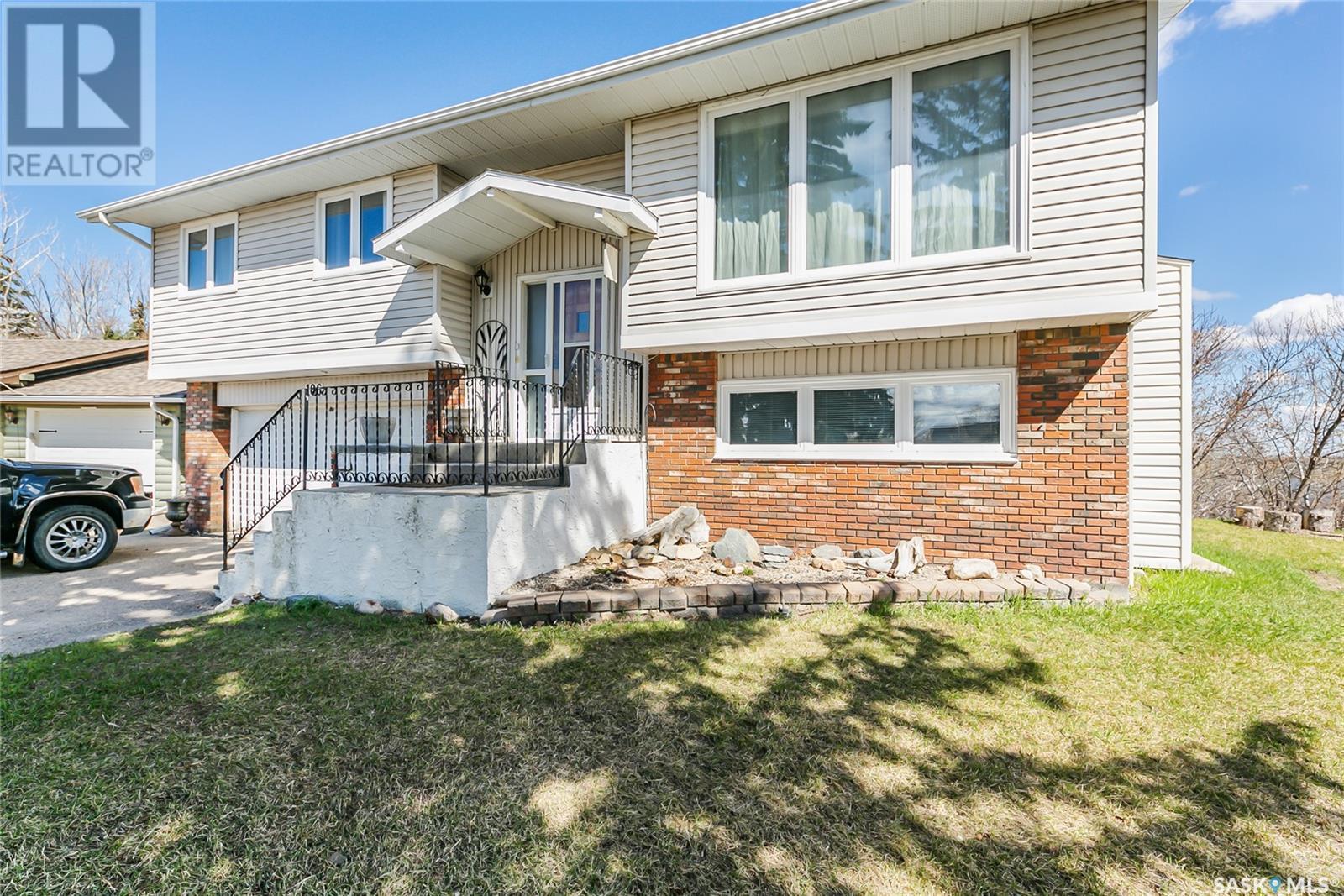 Property at 106 Barber PLACE image 1