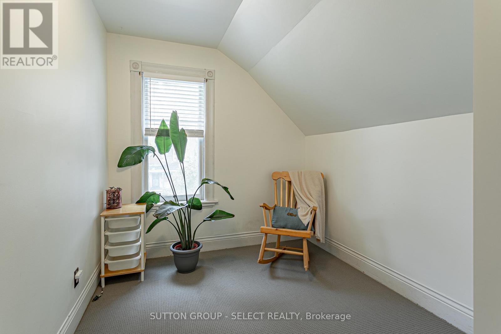 Photo 18 of 26 for 793 Lorne Avenue