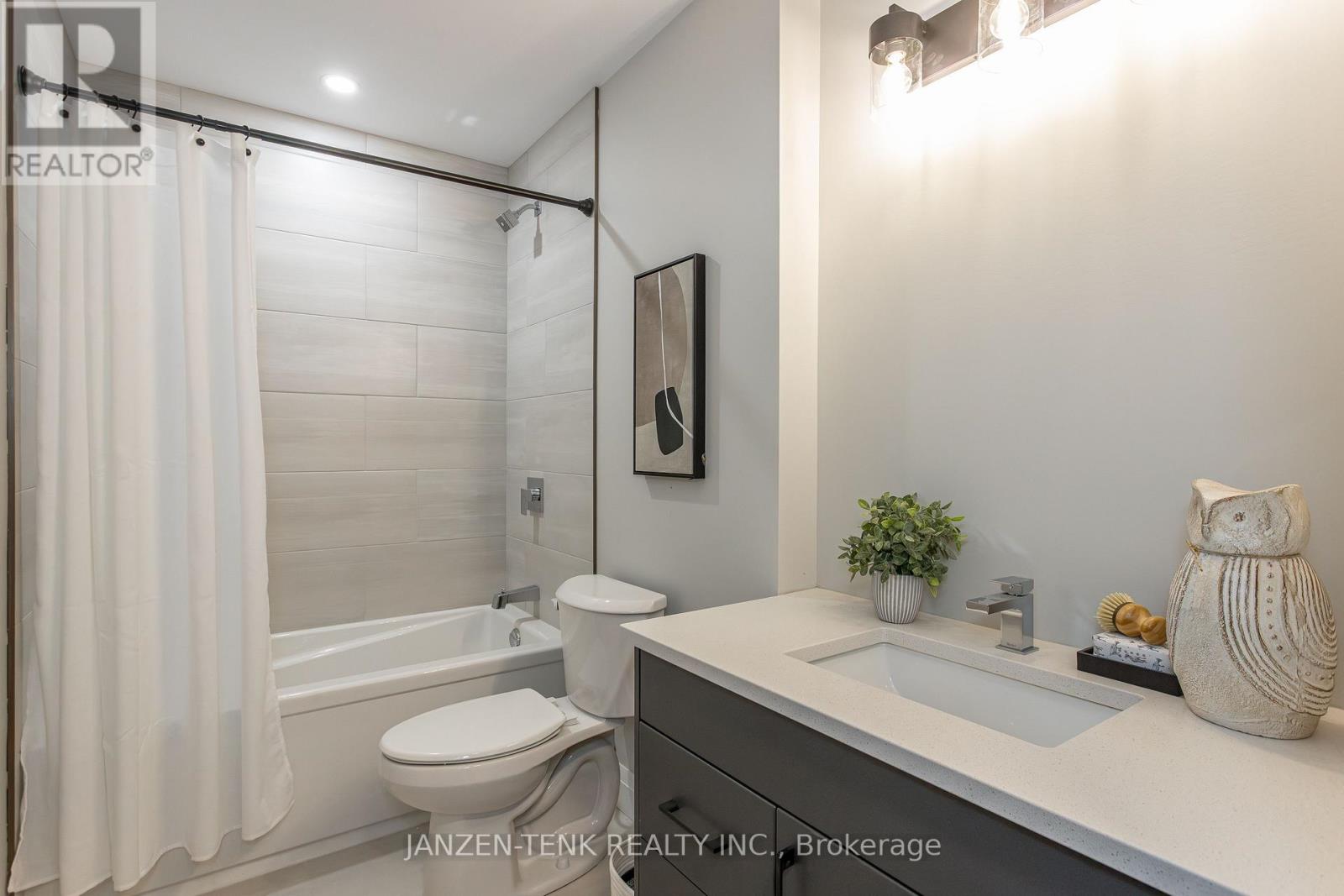 302 - 1150 Fanshawe Park Road E, London North, Ontario  N5X 3Z8 - Photo 8 - X12122223