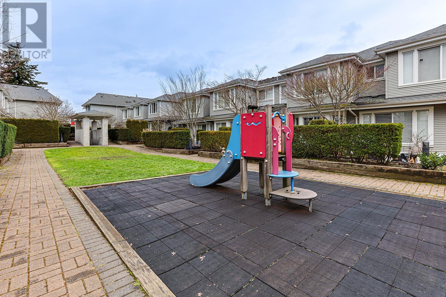 Listing Picture 38 of 40 : 30 7370 STRIDE AVENUE, Burnaby / 本拿比 - 魯藝地產 Yvonne Lu Group - MLS Medallion Club Member