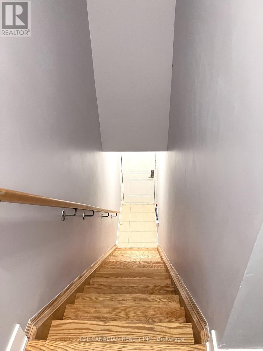 1 - 2 Phelps Lane, Richmond Hill, Ontario  L4E 1J4 - Photo 2 - N12067907