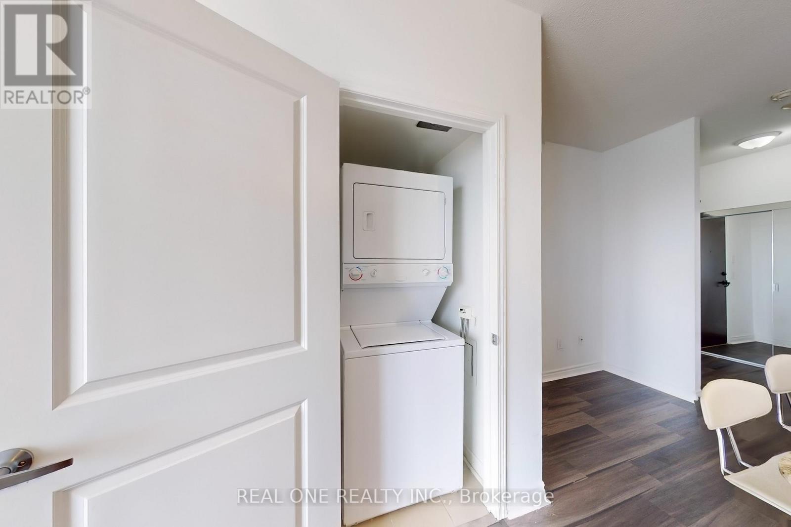 3007 - 385 Prince Of Wales Drive, Mississauga, Ontario  L5B 0C6 - Photo 25 - W12036374
