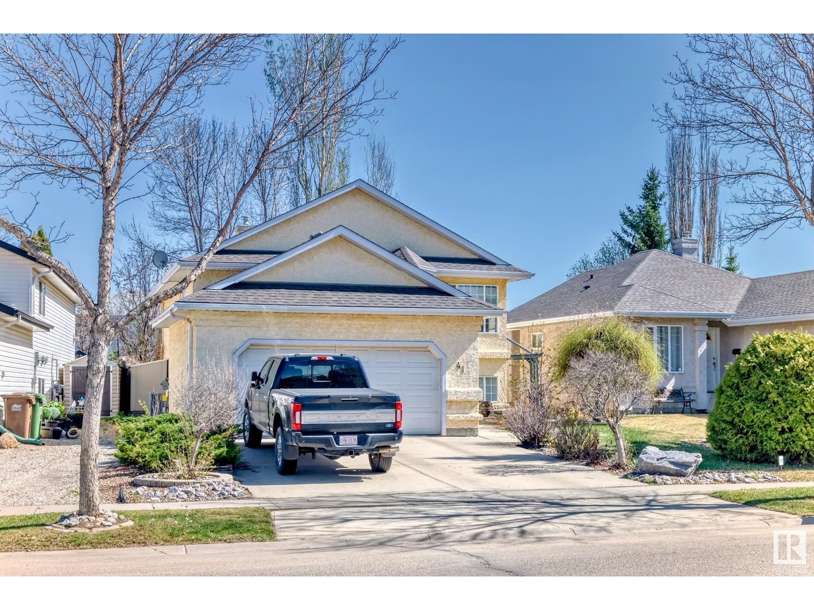 Property at 41 Oakmont DR image 2