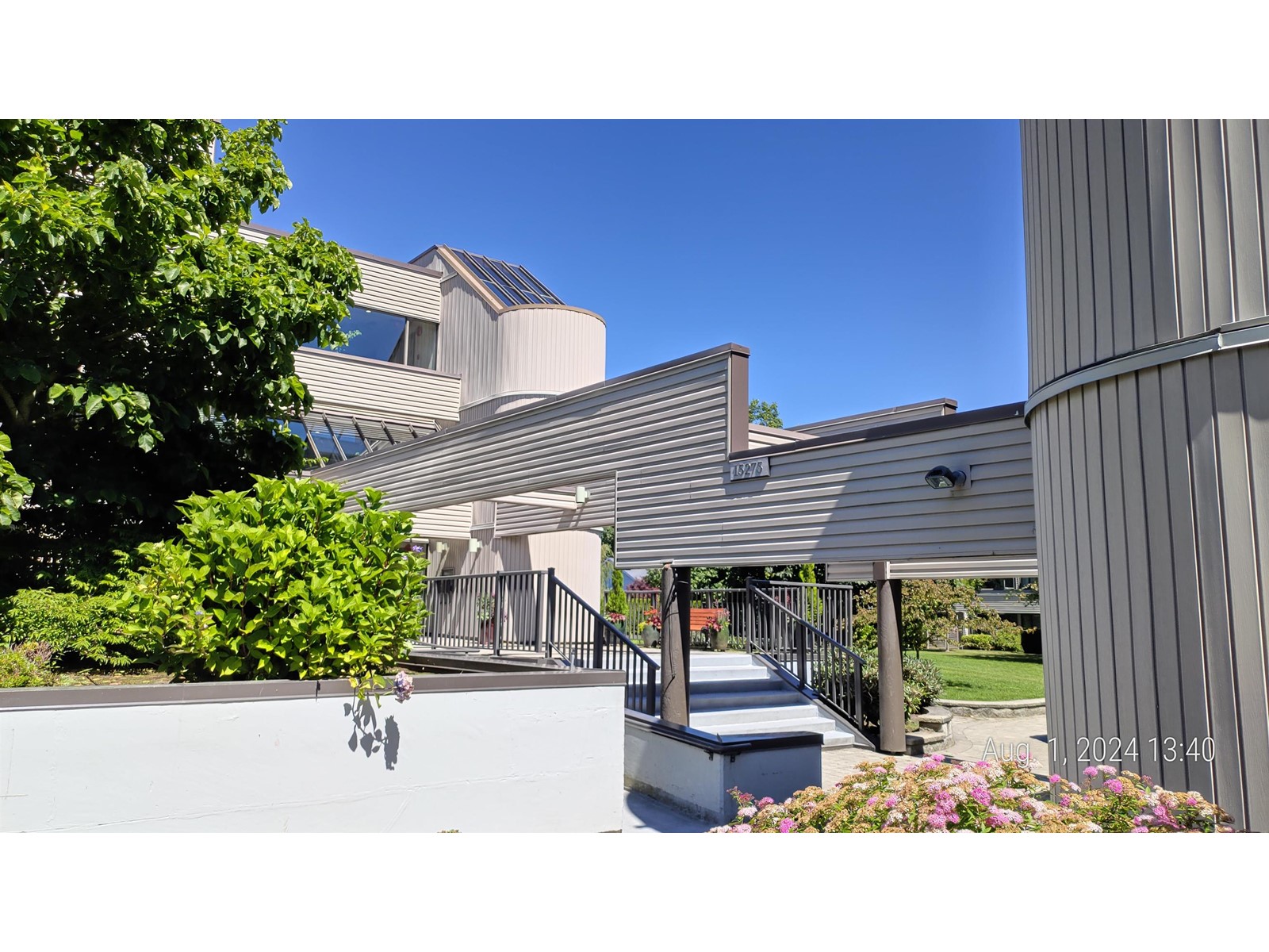 307 15275 19 Avenue, Surrey, British Columbia  V4A 1X6 - Photo 2 - R2997406