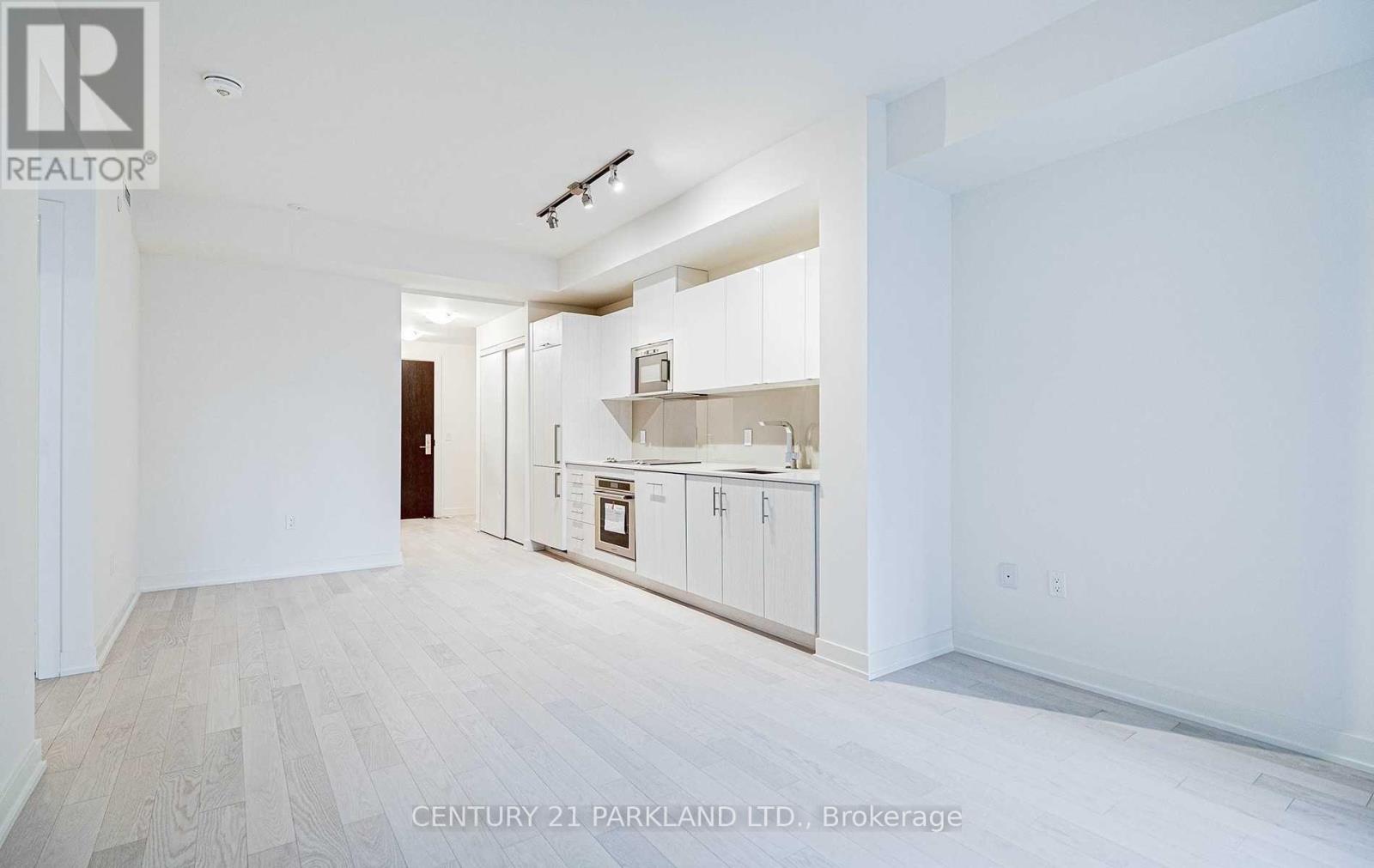 1021 - 330 Richmond Street W, Toronto, Ontario  M5V 0M4 - Photo 10 - C12122179