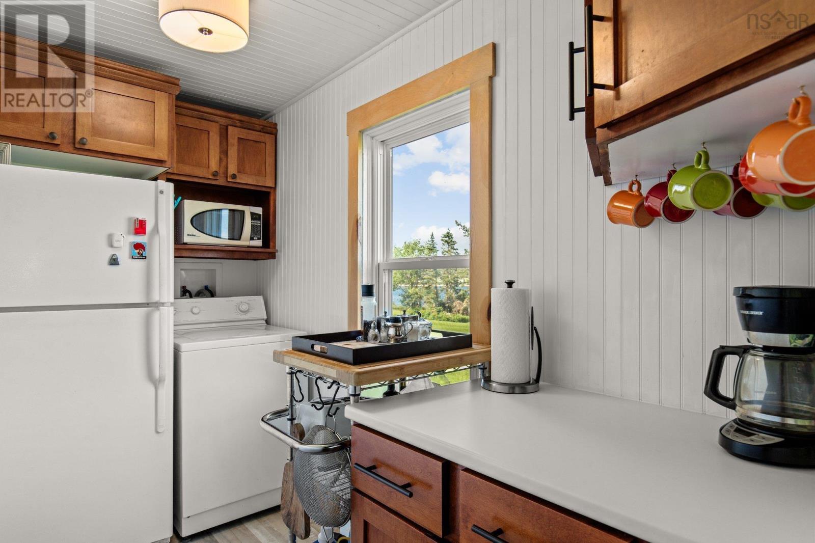 172 Lintlops Road, Murphy Cove, Nova Scotia  B0J 3H0 - Photo 8 - 202506475
