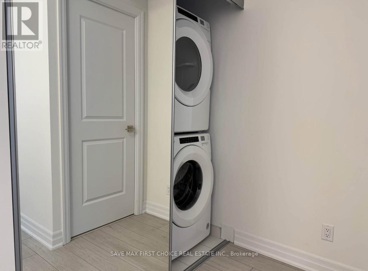 1309 - 30 Elm Drive W, Mississauga, Ontario  L5B 0N6 - Photo 9 - W12122201