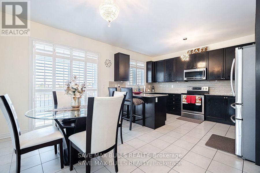92 Veterans Drive, Brampton, Ontario  L7A 3Z7 - Photo 17 - W12122202