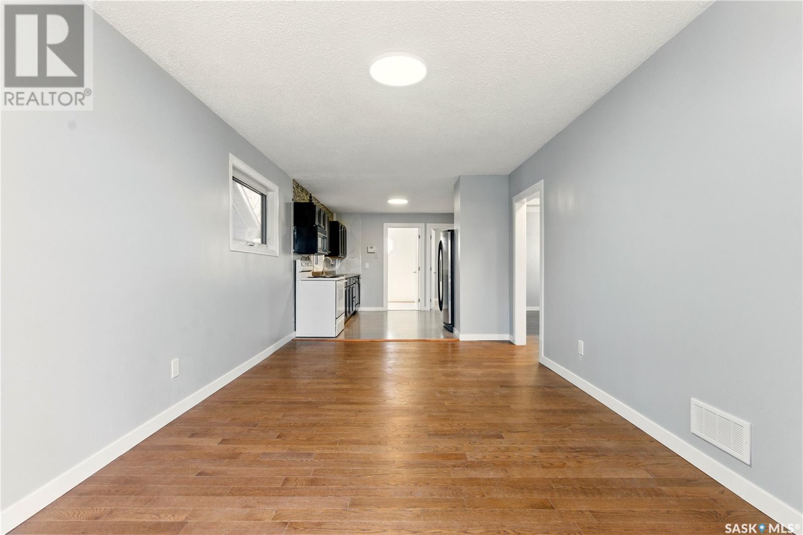 1012 Wallace Street, Regina, Saskatchewan  S4N 3Y8 - Photo 5 - SK004539