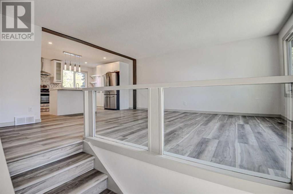 Property at 205 Allan Crescent SE image 3
