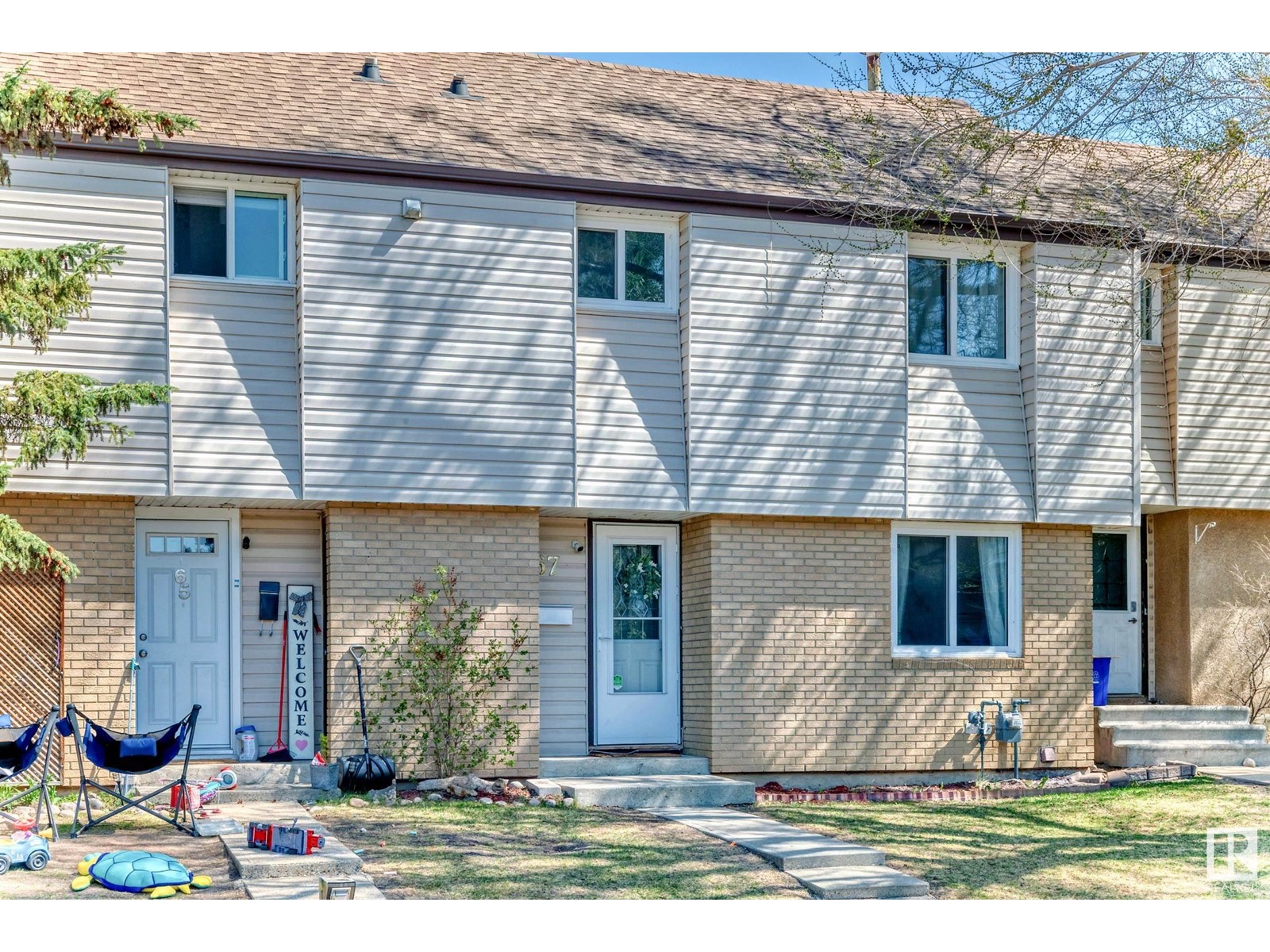 Property at 67 GRANDIN VG image 1