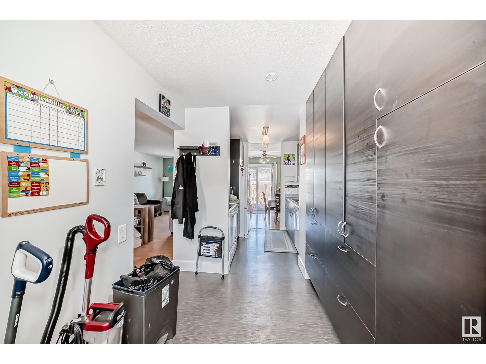 Property at 67 GRANDIN VG image 5