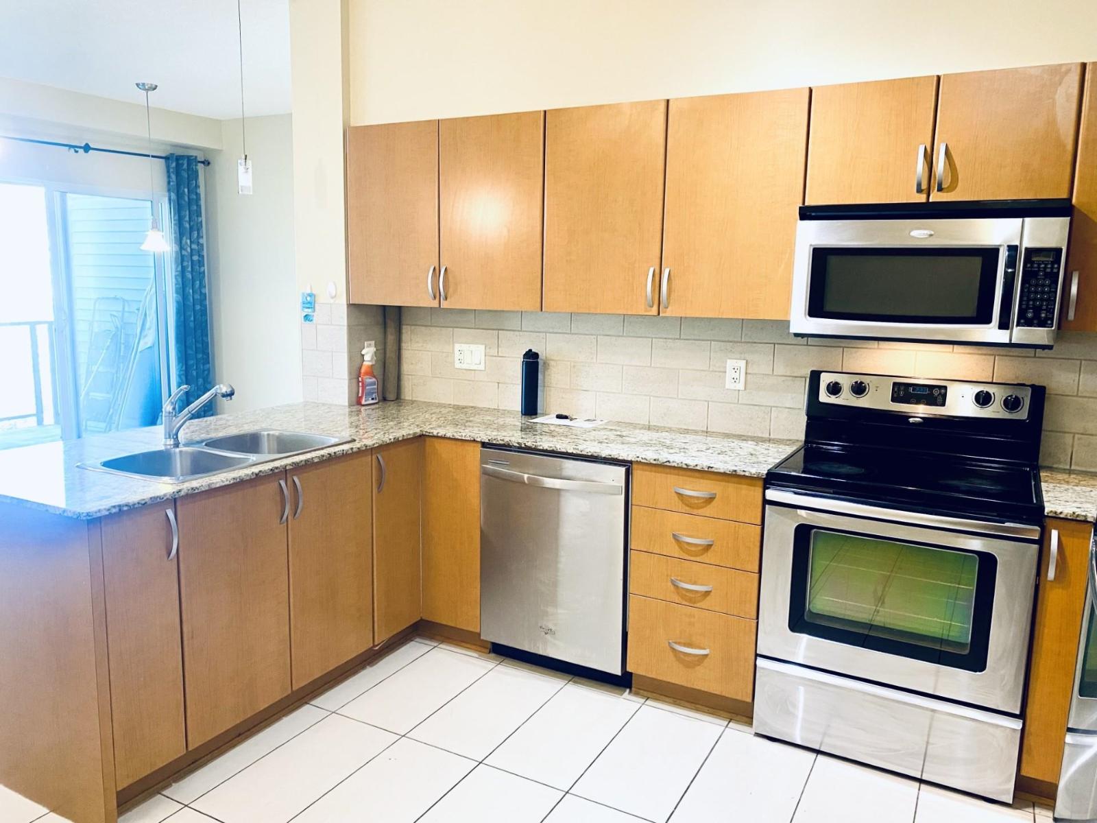 417 13733 107a Avenue, Surrey, British Columbia  V3T 0B7 - Photo 8 - R2997588