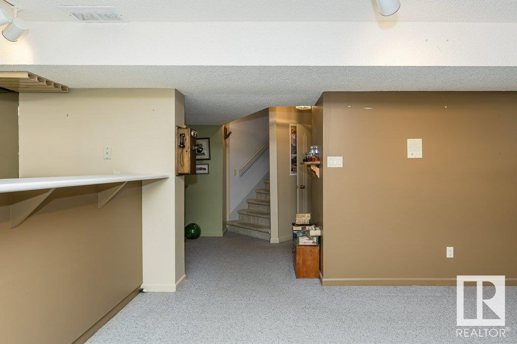 218 Omand Dr Nw, Edmonton, Alberta  T6R 1L7 - Photo 49 - E4434328