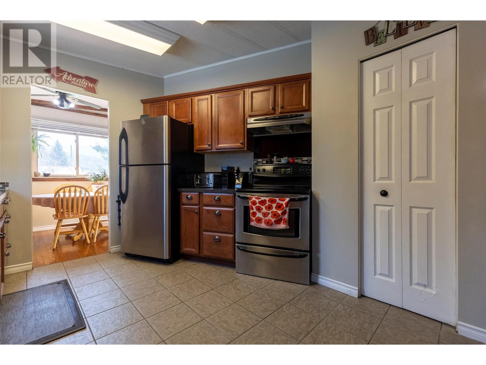 1621 11th Avenue, Fernie, British Columbia  V0B 1M0 - Photo 16 - 10346172