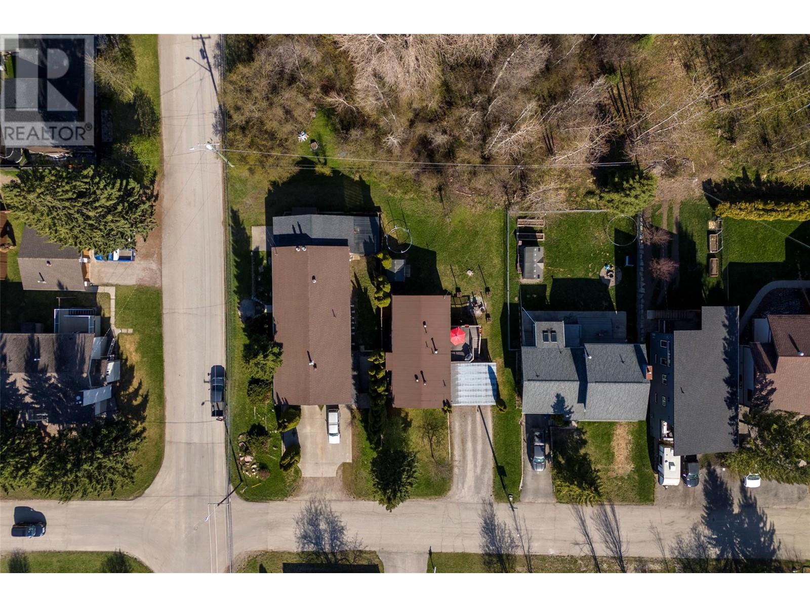 1621 11th Avenue, Fernie, British Columbia  V0B 1M0 - Photo 39 - 10346172
