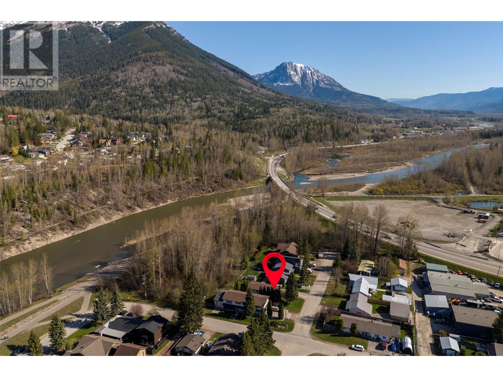 1621 11th Avenue, Fernie, British Columbia  V0B 1M0 - Photo 41 - 10346172