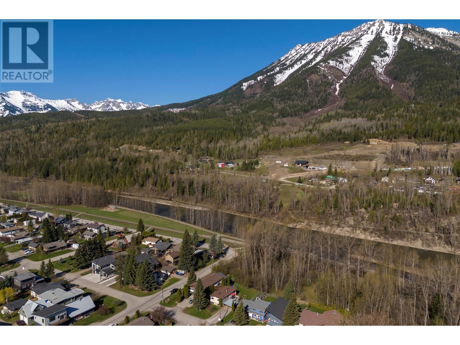 1621 11th Avenue, Fernie, British Columbia  V0B 1M0 - Photo 43 - 10346172