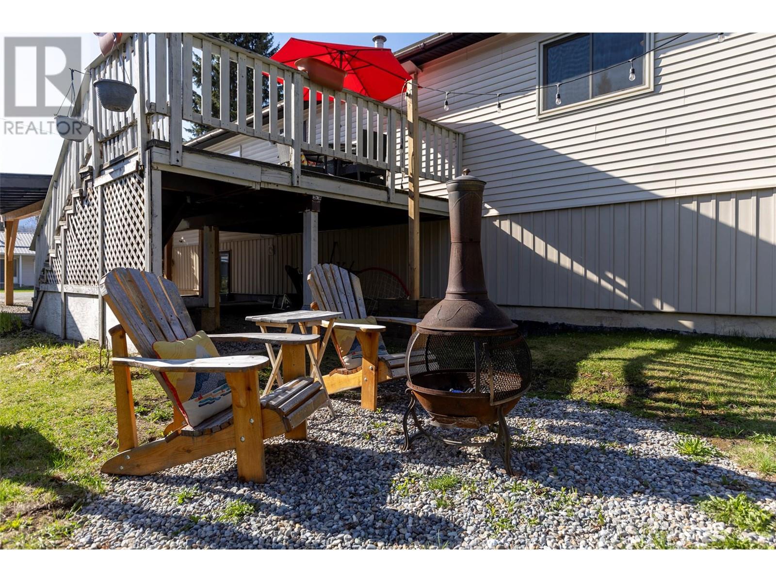 1621 11th Avenue, Fernie, British Columbia  V0B 1M0 - Photo 8 - 10346172