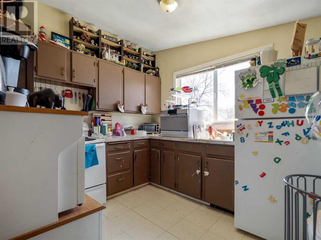 3308 5 Avenue S, Lethbridge, Alberta  T1J 0Y1 - Photo 8 - A2216328