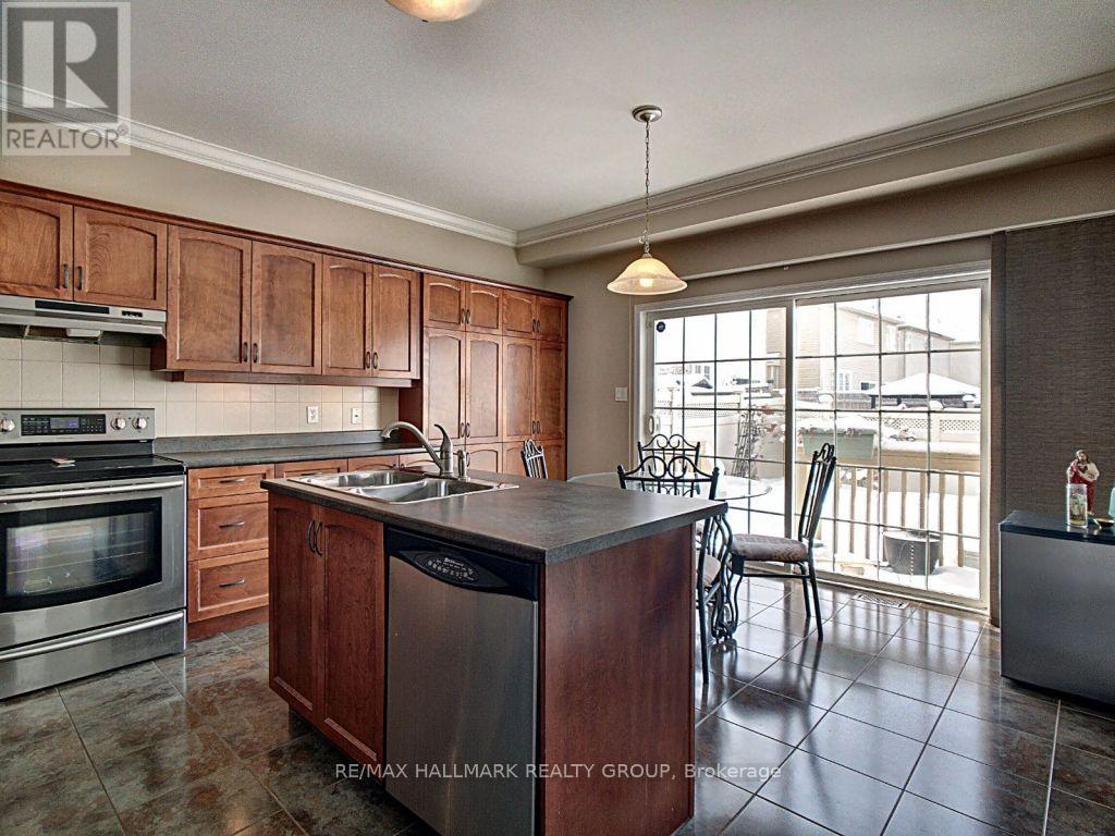 214 Pendra Way, Ottawa, Ontario  K2W 0A6 - Photo 8 - X12122247