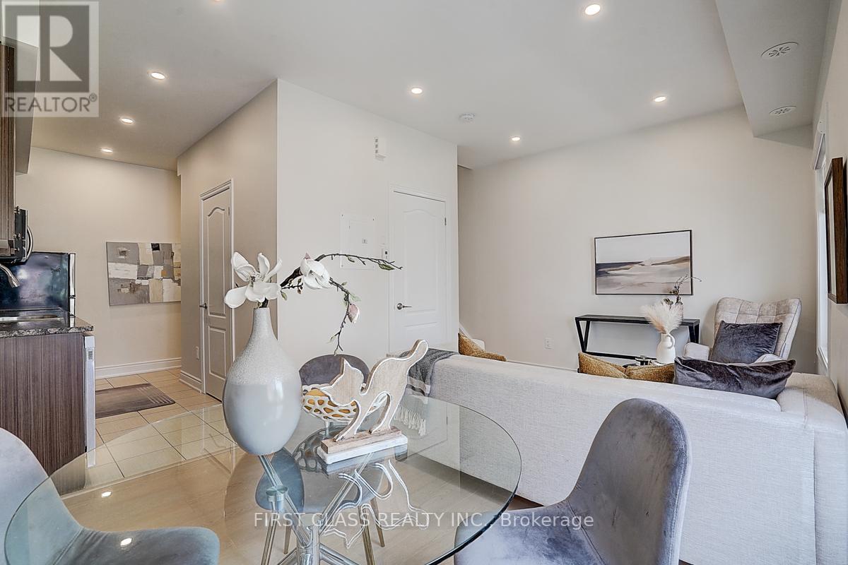 220 - 17 Coneflower Crescent, Toronto (Westminster-Branson), Ontario  M2R 0A5 - Photo 19 - C12122251