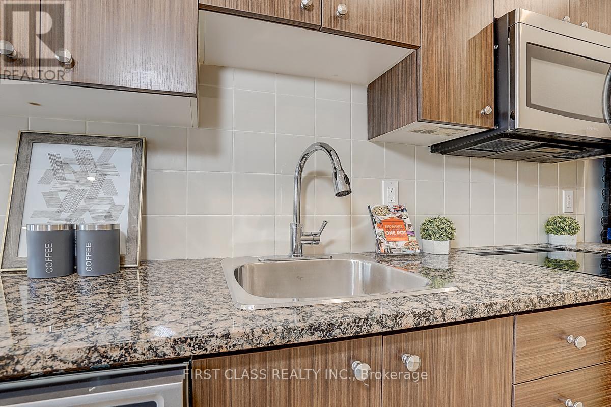 220 - 17 Coneflower Crescent, Toronto, Ontario  M2R 0A5 - Photo 7 - C12122251