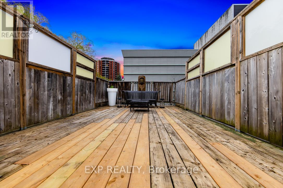 315 Mutual Street, Toronto, Ontario  M4Y 1X6 - Photo 32 - C12122203