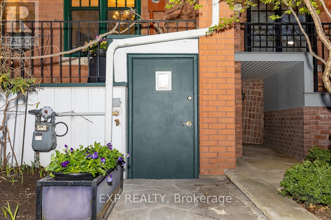 315 Mutual Street, Toronto, Ontario  M4Y 1X6 - Photo 45 - C12122203