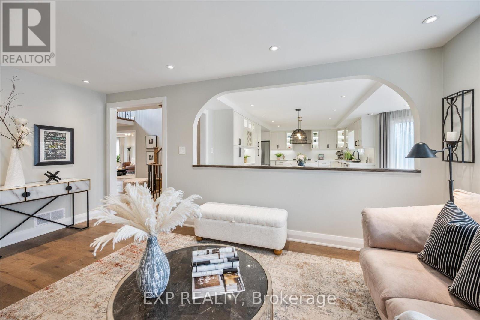 10 Stratford Drive, Richmond Hill, Ontario  L4B 1V7 - Photo 17 - N12120422