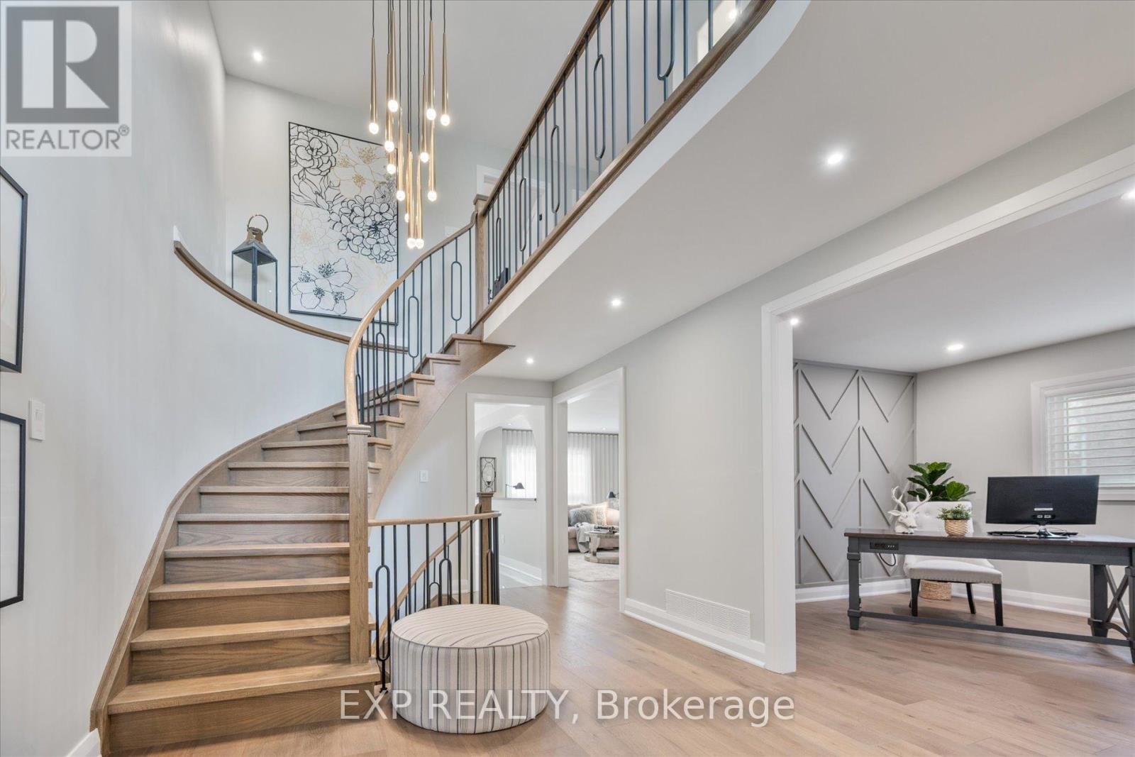 10 Stratford Drive, Richmond Hill, Ontario  L4B 1V7 - Photo 21 - N12120422